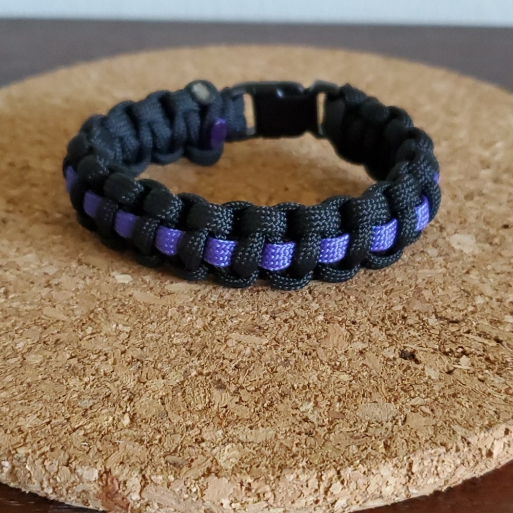 Hand Crafted Thin Blue Line Paracord Bracelet 8"